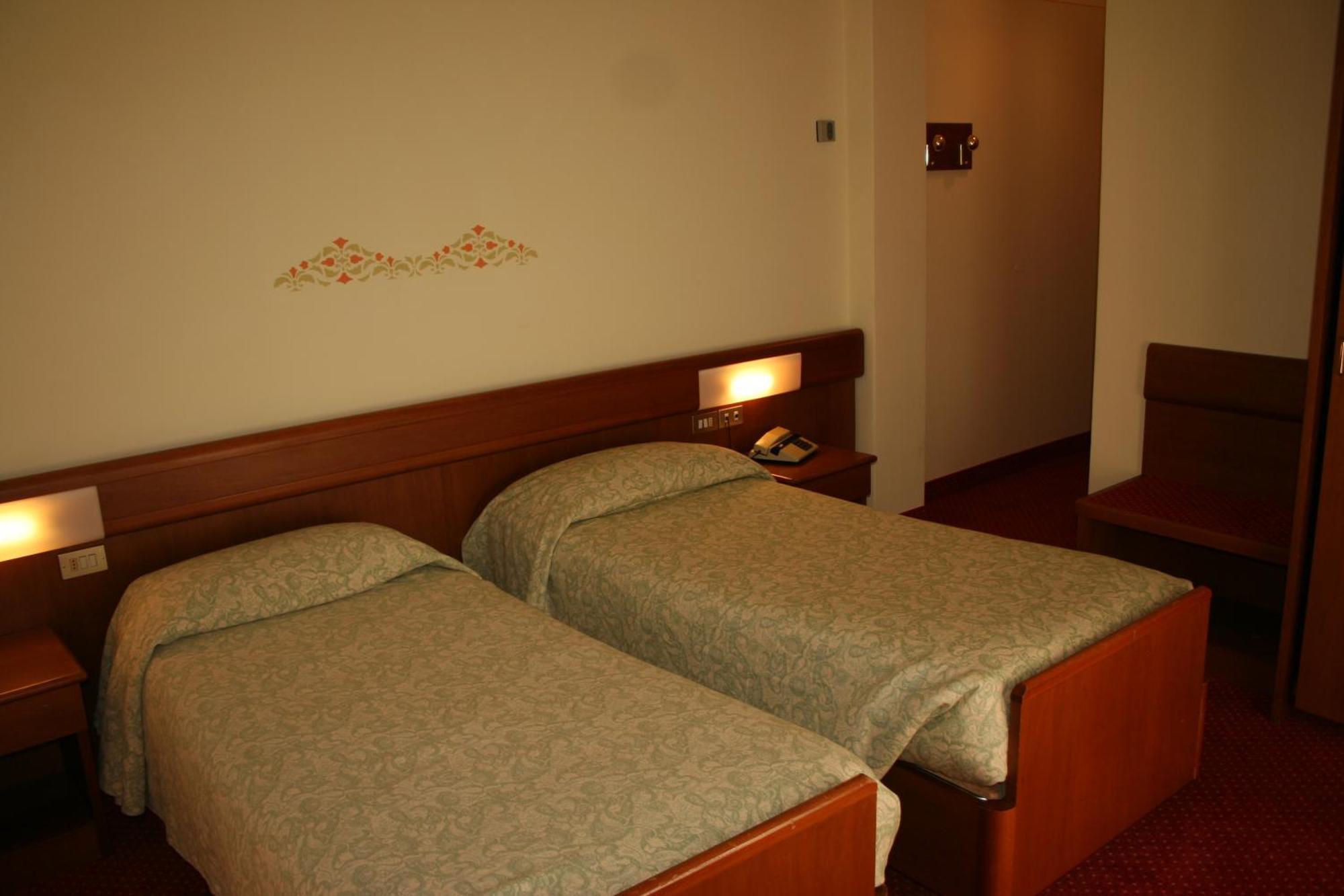 Hotel Collini Pinzolo Extérieur photo