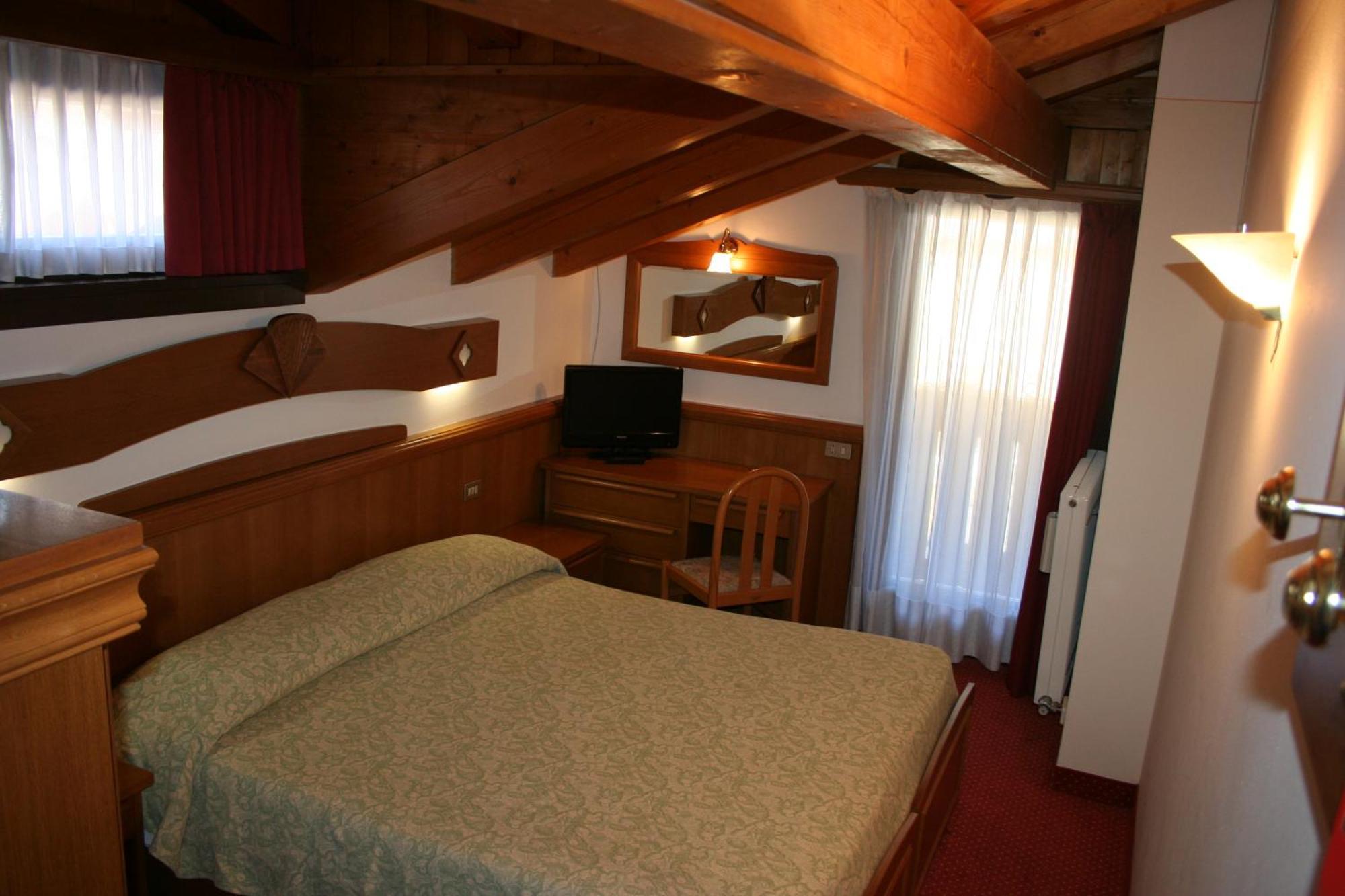 Hotel Collini Pinzolo Extérieur photo