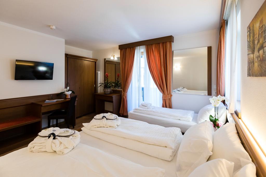 Hotel Collini Pinzolo Extérieur photo