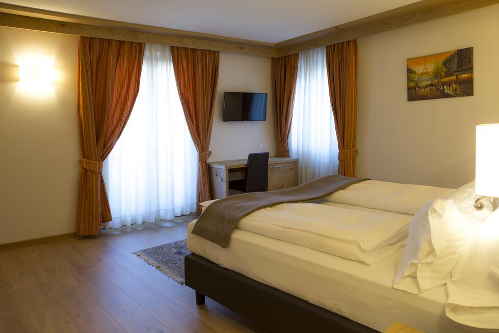 Hotel Collini Pinzolo Extérieur photo