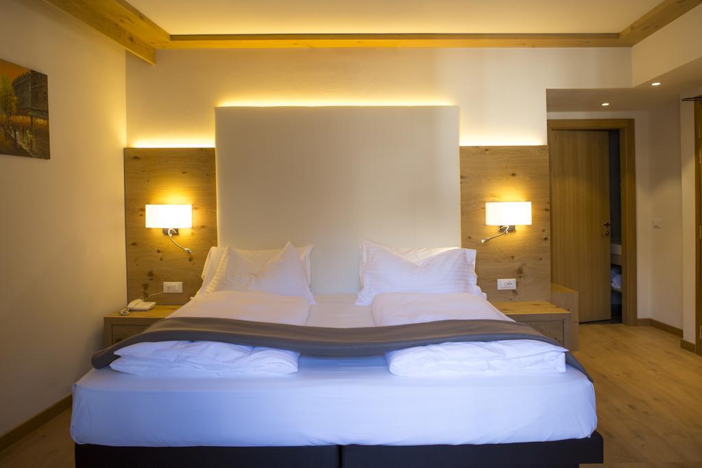 Hotel Collini Pinzolo Extérieur photo