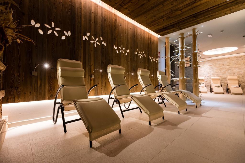 Hotel Collini Pinzolo Extérieur photo