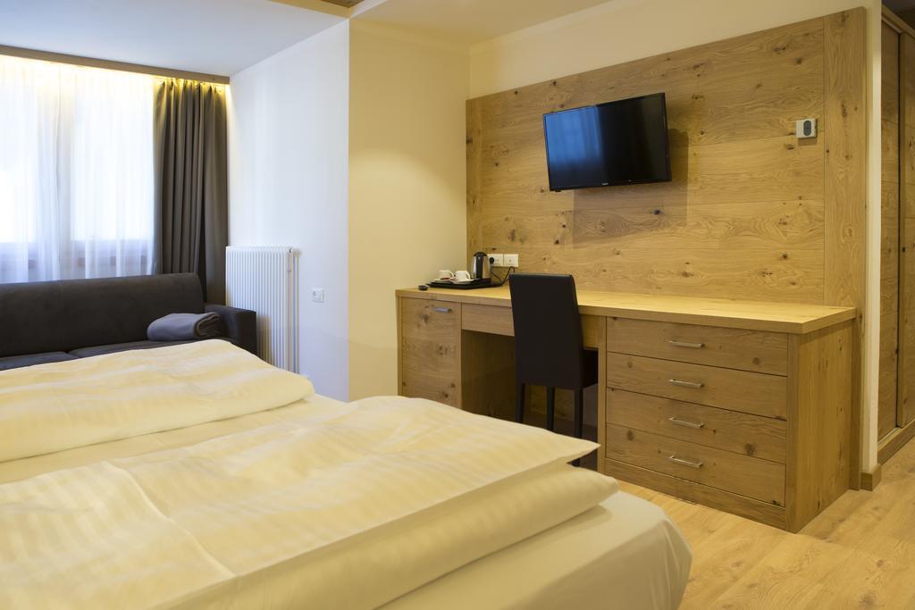 Hotel Collini Pinzolo Extérieur photo
