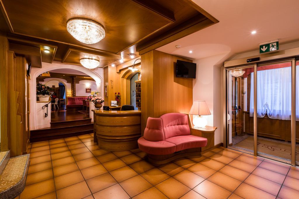Hotel Collini Pinzolo Extérieur photo